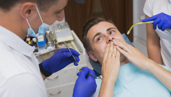 7 Causes of Bleeding Gums & Best Bleeding Gums Treatment in Pune