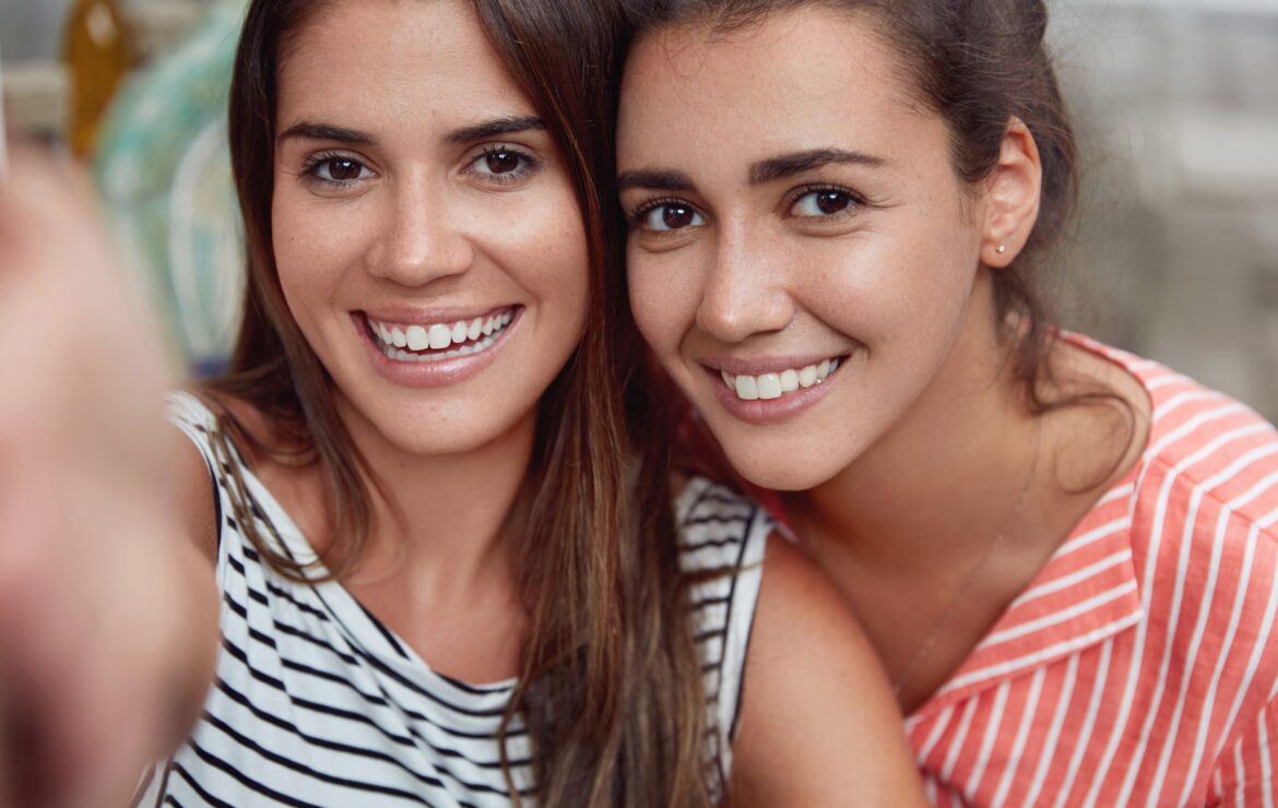 Invisible Braces vs Metal Braces – Comfortable Teeth Alignment Solutions in Pune