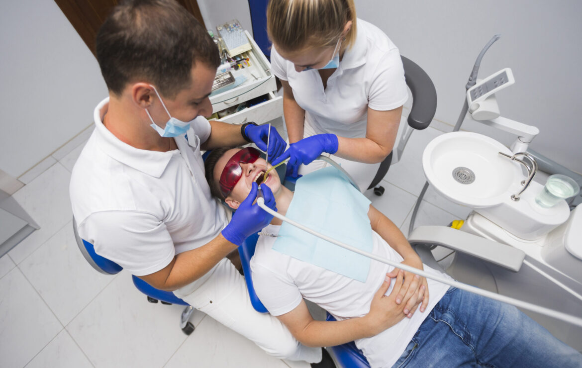 Preventive Dental Care vs Emergency Dental Treatment – Why Early Care Matters